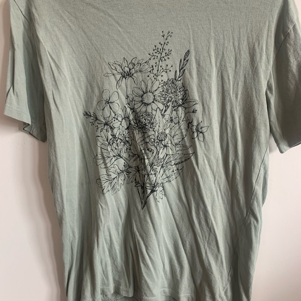 Fifth Sun T-Shirt With Wildflowers